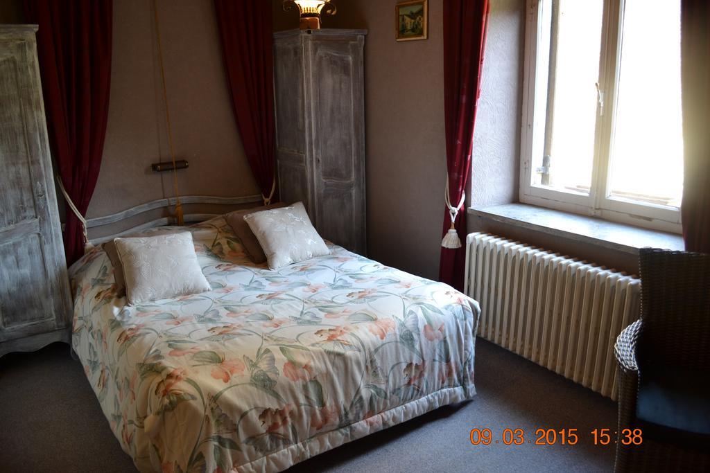 Auberge Au Naturel Des Ardennes Rochehaut Pokoj fotografie