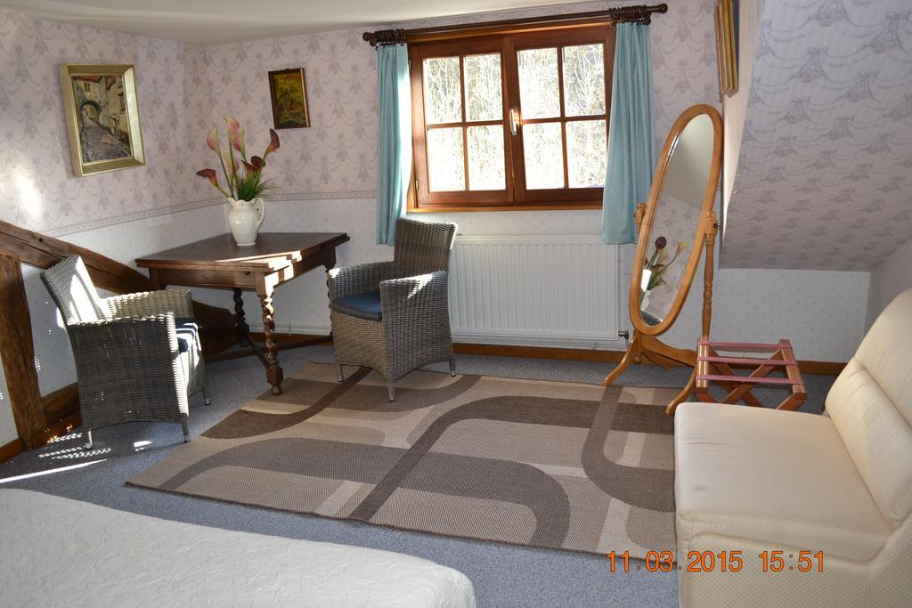 Auberge Au Naturel Des Ardennes Rochehaut Pokoj fotografie